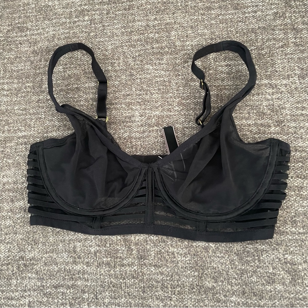 Victorias Secret Very Sexy Unlined Mesh Plunge Bra